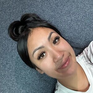 Meet your Posher, Ngoc